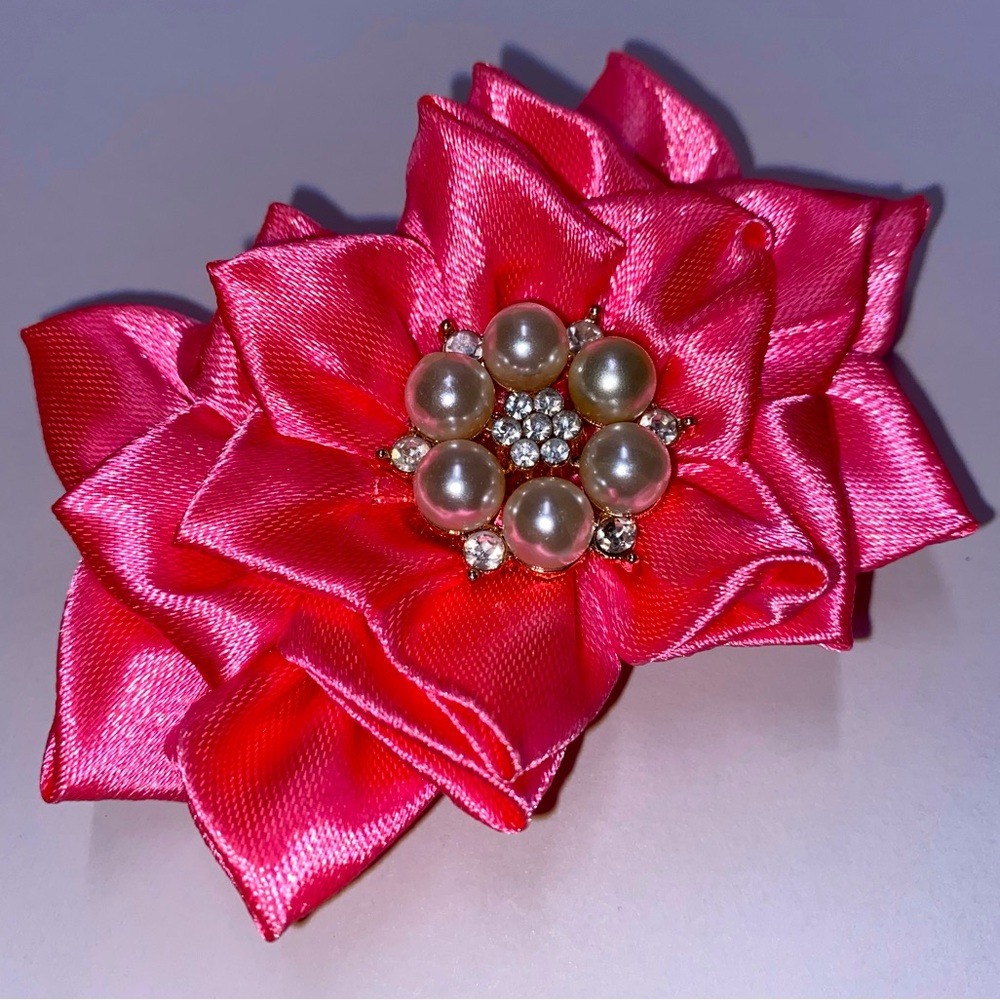 ELEGANT CLASSY STYLE WITH RHINESTONE HAIRCLIP - LIGHT PINK